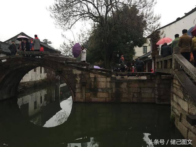 资讯:红山文化玉猪龙拍出1600万